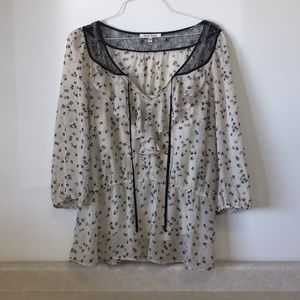 Black Rainn Cream Bird Print Ruffle Top Sz XL